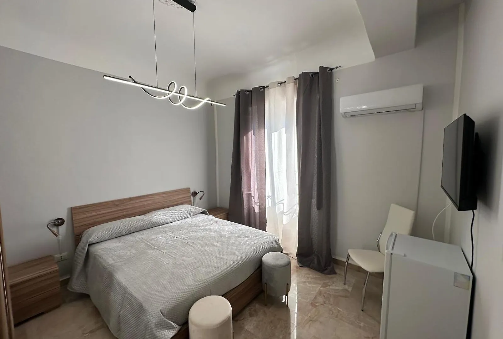 Centro Storico Stazione Aeroporto Wi-Fi&Selfcheck-In Apartment Palermo Italy